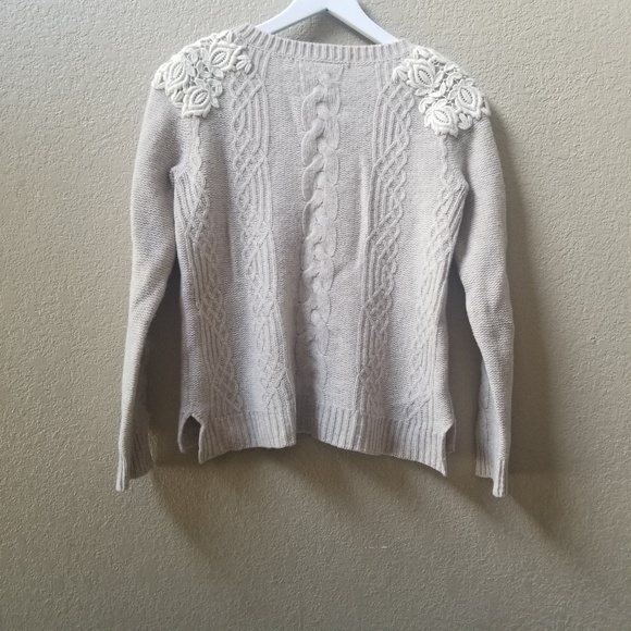 Knitted & Knotted Anthropologie size small sweater - Picture 3 of 4